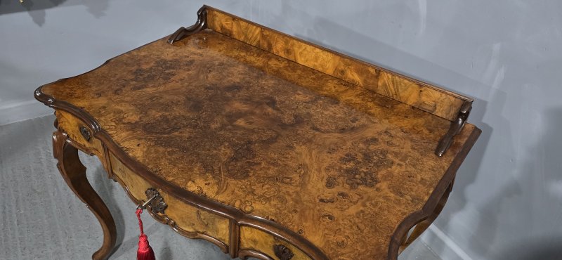 Superb Burr Walnut Dressing Side Table - Image 9
