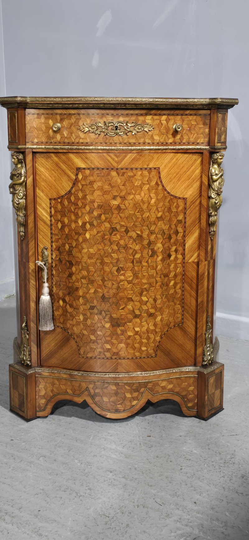 Outstanding French Serpentine Side Cabinet - Image 2