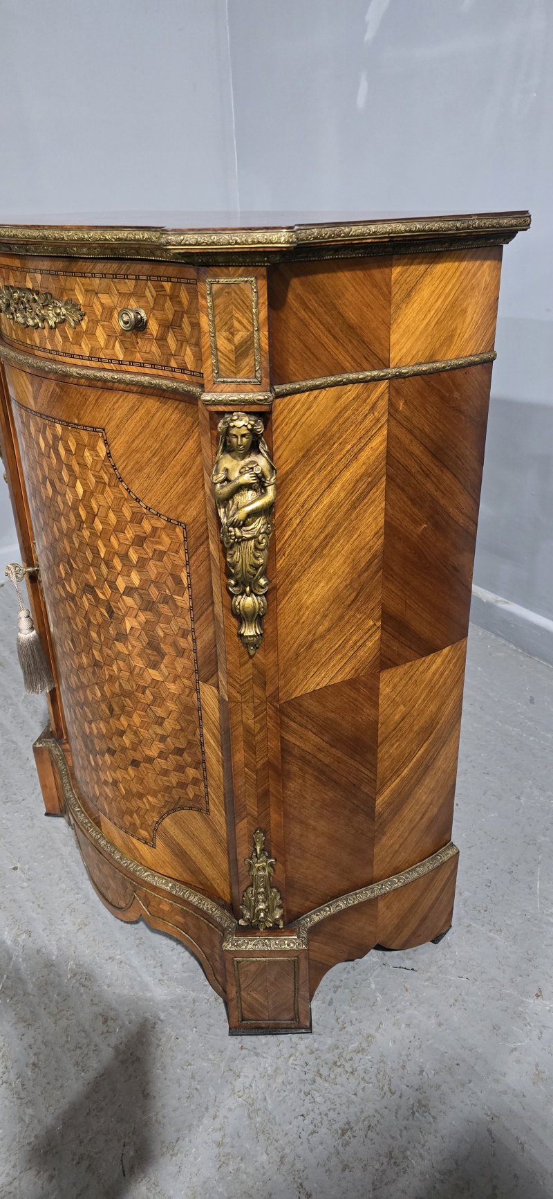 Outstanding French Serpentine Side Cabinet - Image 8