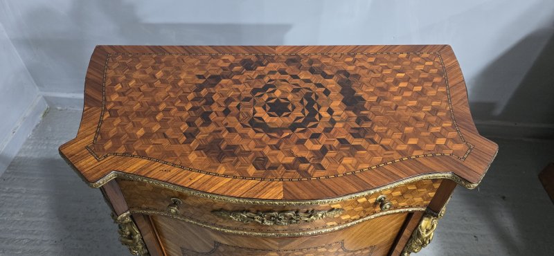 Outstanding French Serpentine Side Cabinet - Image 9
