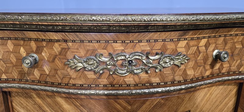 Outstanding French Serpentine Side Cabinet - Image 14