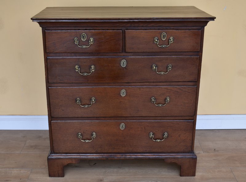 18th Century George III Oak Chest Of Drawers - Image 2