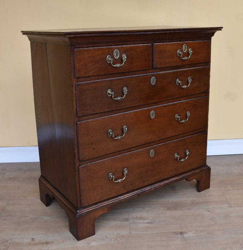 18th Century George III Oak Chest Of Drawers