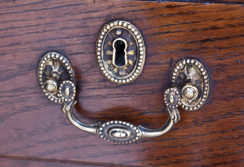 18th Century George III Oak Chest Of Drawers - Image 7