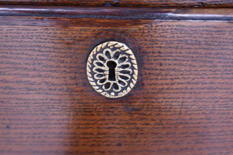 18th Century George III Oak Chest Of Drawers - Image 9