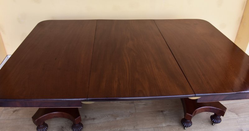 19th Century Regency Mahogany Dining Table - Image 2