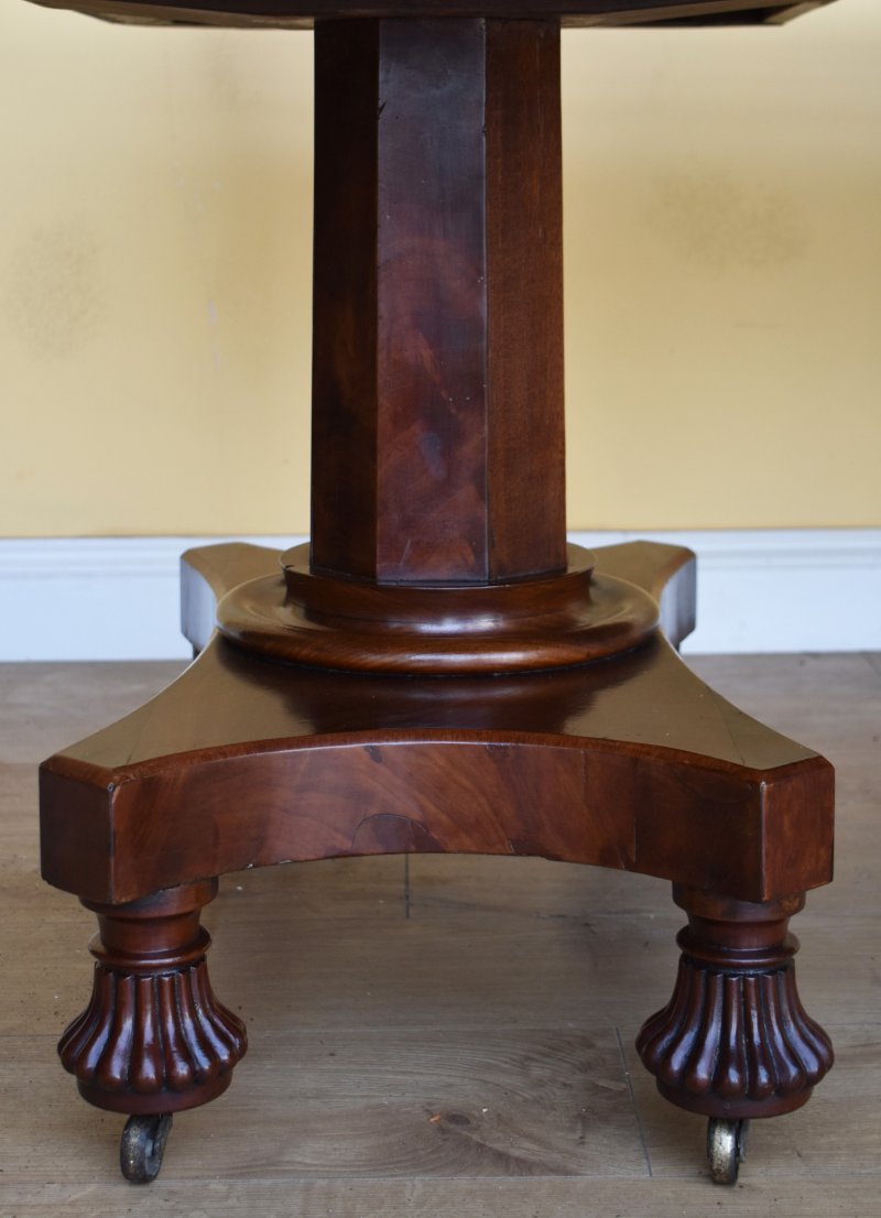 19th Century Regency Mahogany Dining Table - Image 5