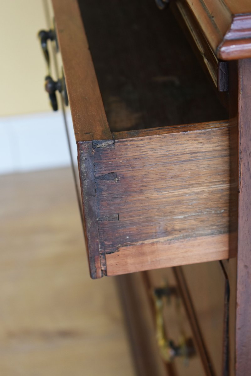 George III Mahogany Chest Of Drawers - Image 8