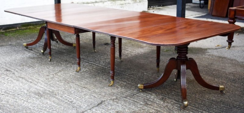 Regency Mahogany Dining Table - Image 2