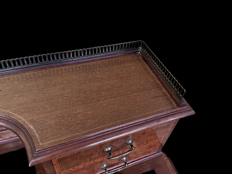 Edwardian Inlaid Mahogany Desk - Image 8