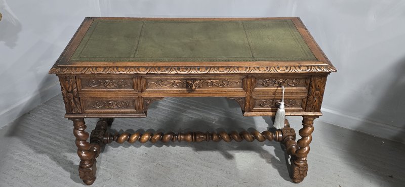 Super Carved Oak Desk - Image 3