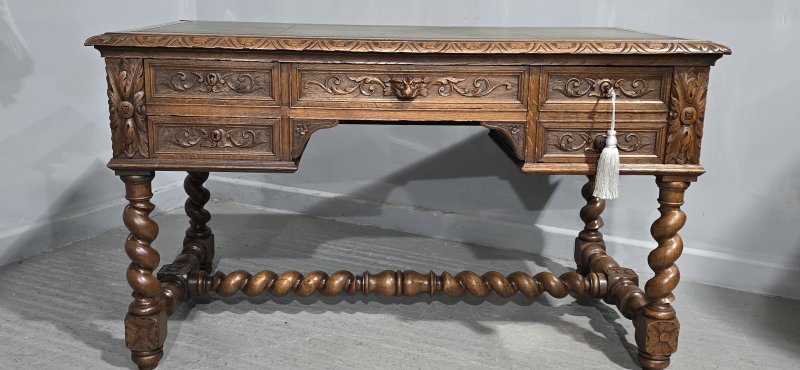 Super Carved Oak Desk - Image 6