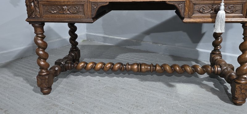 Super Carved Oak Desk - Image 11