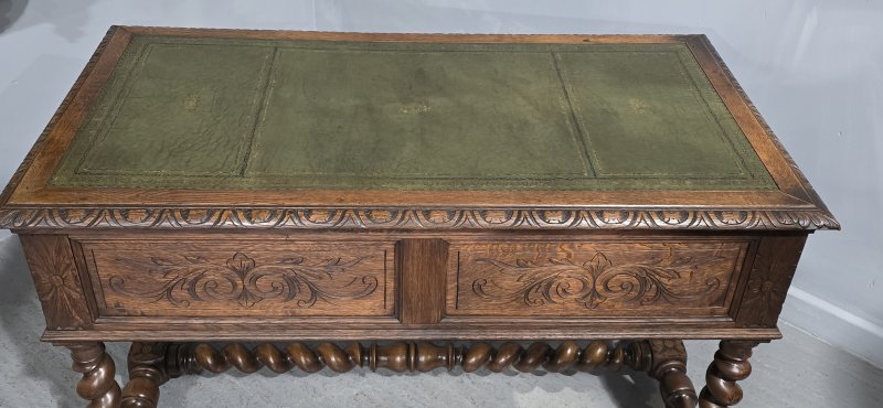 Super Carved Oak Desk - Image 10