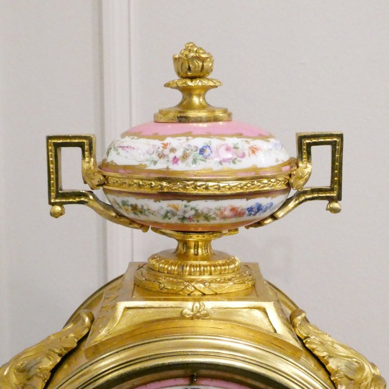 French Louis XV Style Gilt Bronze & Porcelain Mantel Clock by Jean-Baptiste Delettrez - Image 9