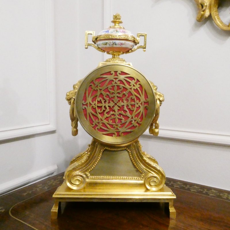 French Louis XV Style Gilt Bronze & Porcelain Mantel Clock by Jean-Baptiste Delettrez - Image 14