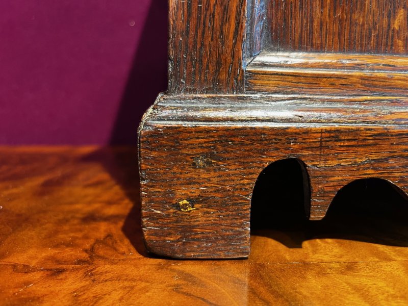 A Rare Late 18th Century Miniature Oak Box. - Image 9