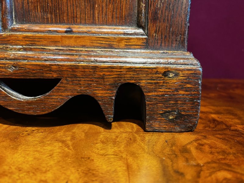 A Rare Late 18th Century Miniature Oak Box. - Image 8