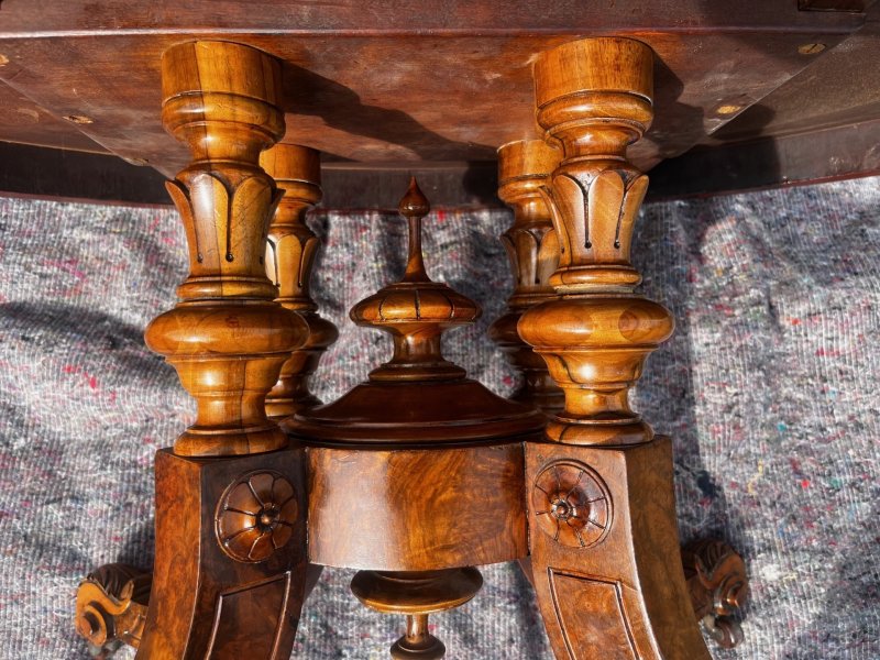 A Fine Quality Victorian Period Burr Walnut Oval Coffee Table - Image 3