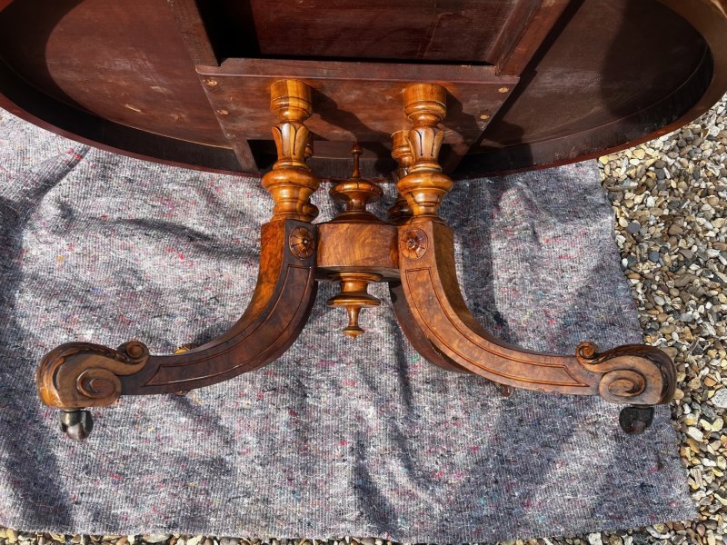 A Fine Quality Victorian Period Burr Walnut Oval Coffee Table - Image 4