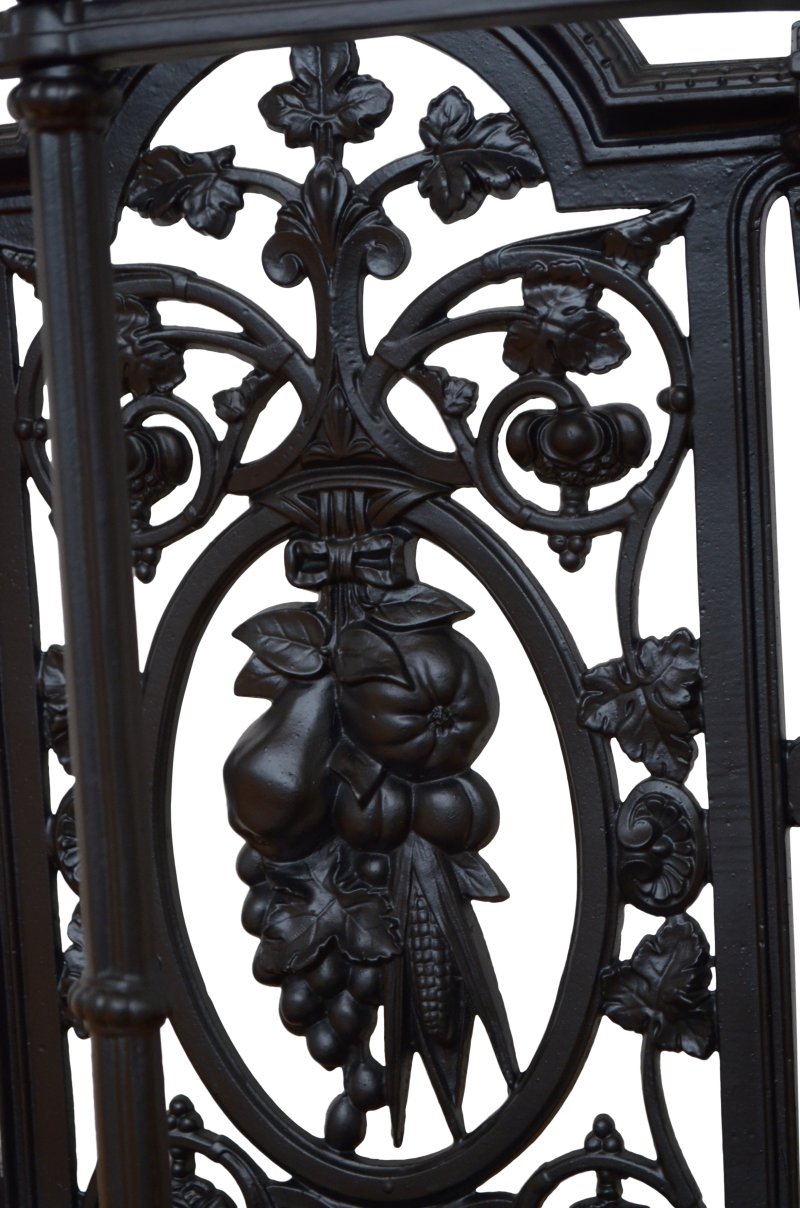 English Victorian Cast Iron Umbrella Stand - Image 6