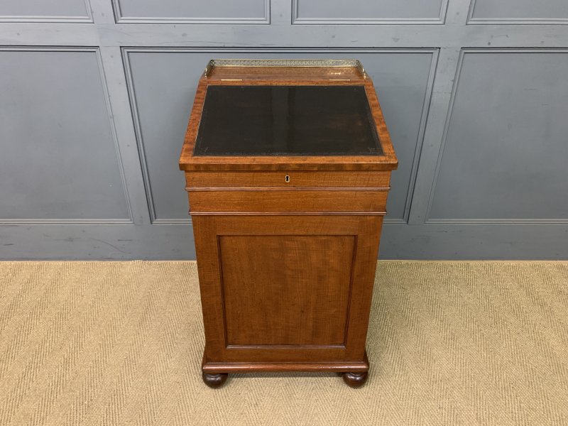 Gillows George IV Mahogany Davenport - Image 9