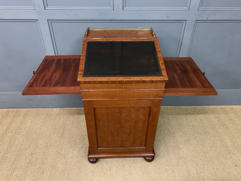 Gillows George IV Mahogany Davenport - Image 6