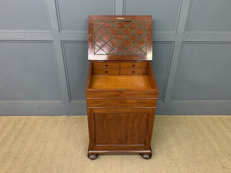 Gillows Early Victorian Mahogany Davenport - Image 13
