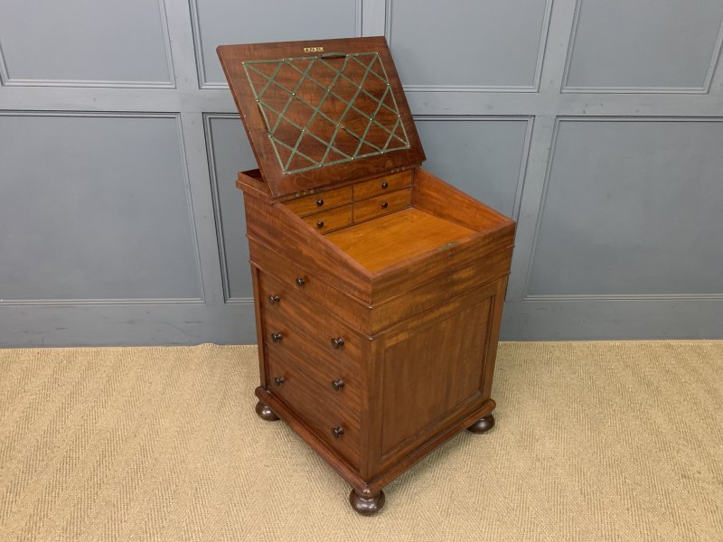 Gillows Early Victorian Mahogany Davenport - Image 11
