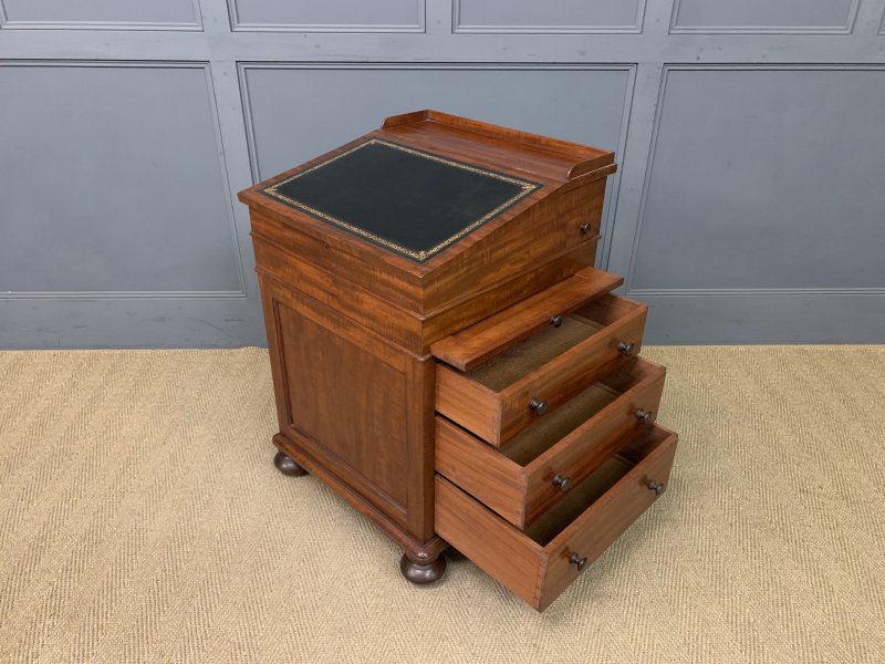 Gillows Early Victorian Mahogany Davenport - Image 15