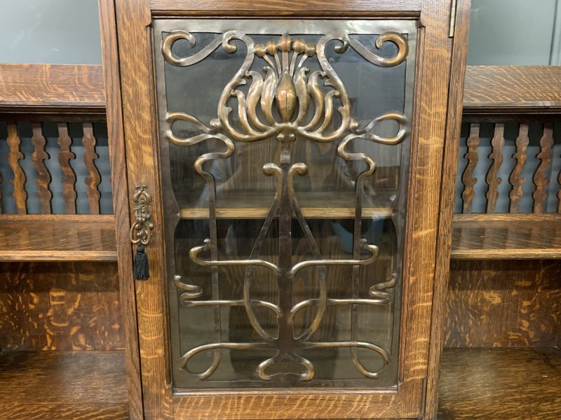 Shapland and Petter Arts and Crafts Oak Sideboard - Image 16