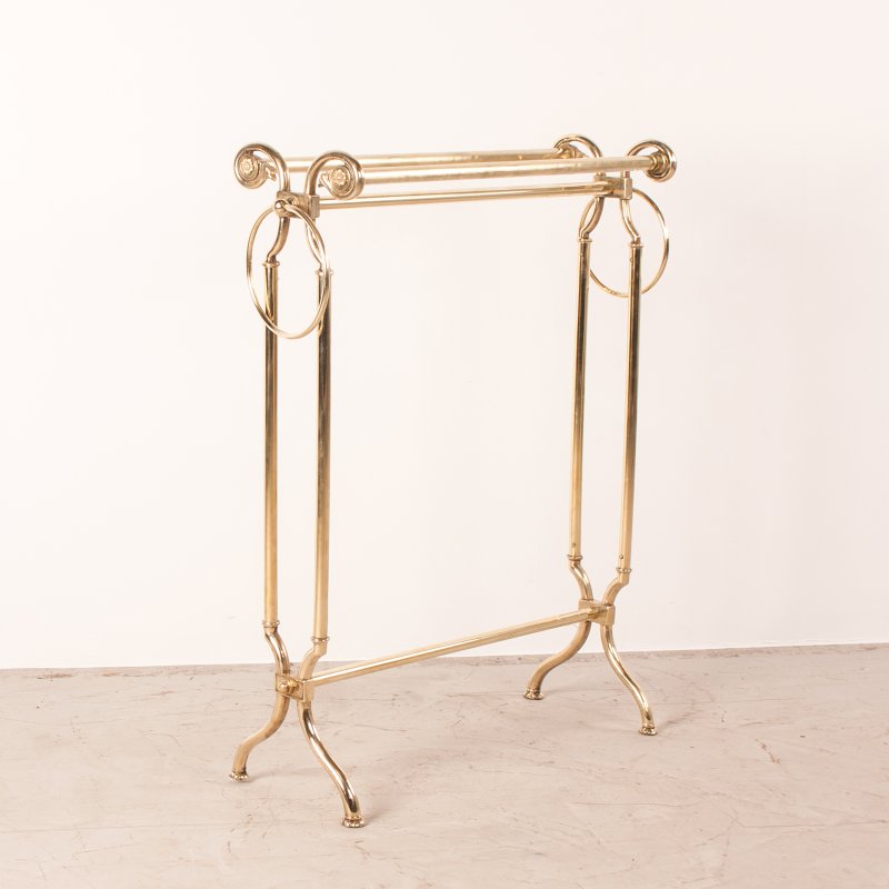 Good Quality Continental Brass Towel Rail - Image 3