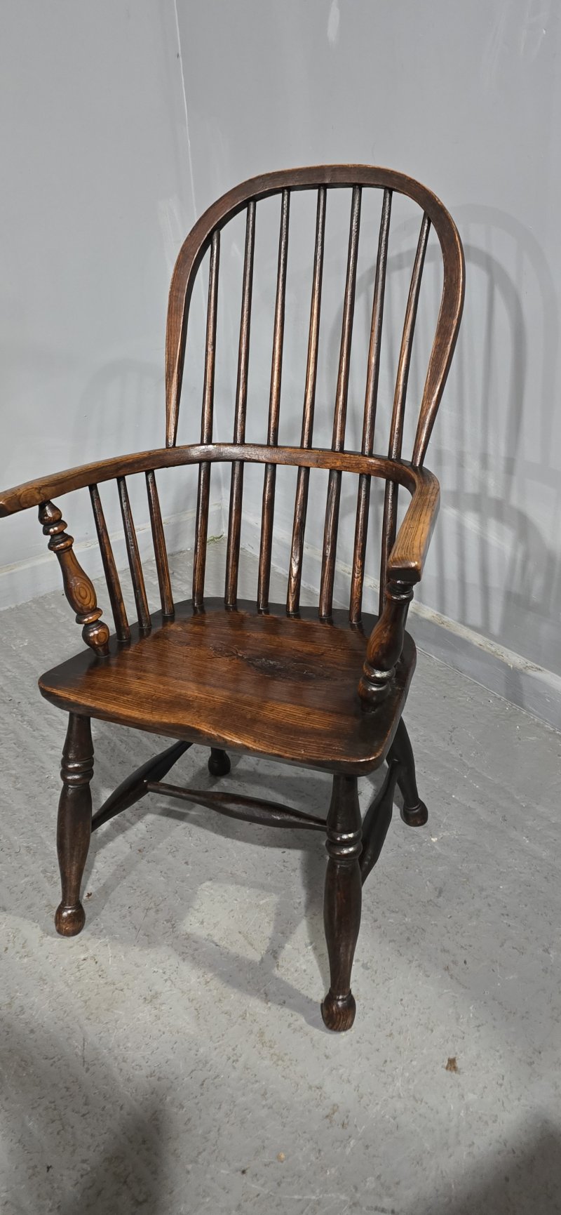 Elm Windsor Chair - Image 7