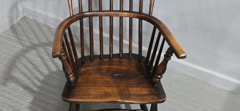 Elm Windsor Chair - Image 5