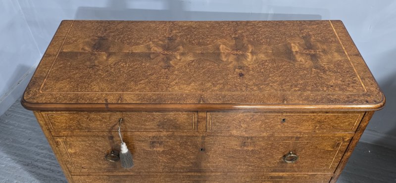 Superb French Amboyna Commode Chest of Drawers - Image 4