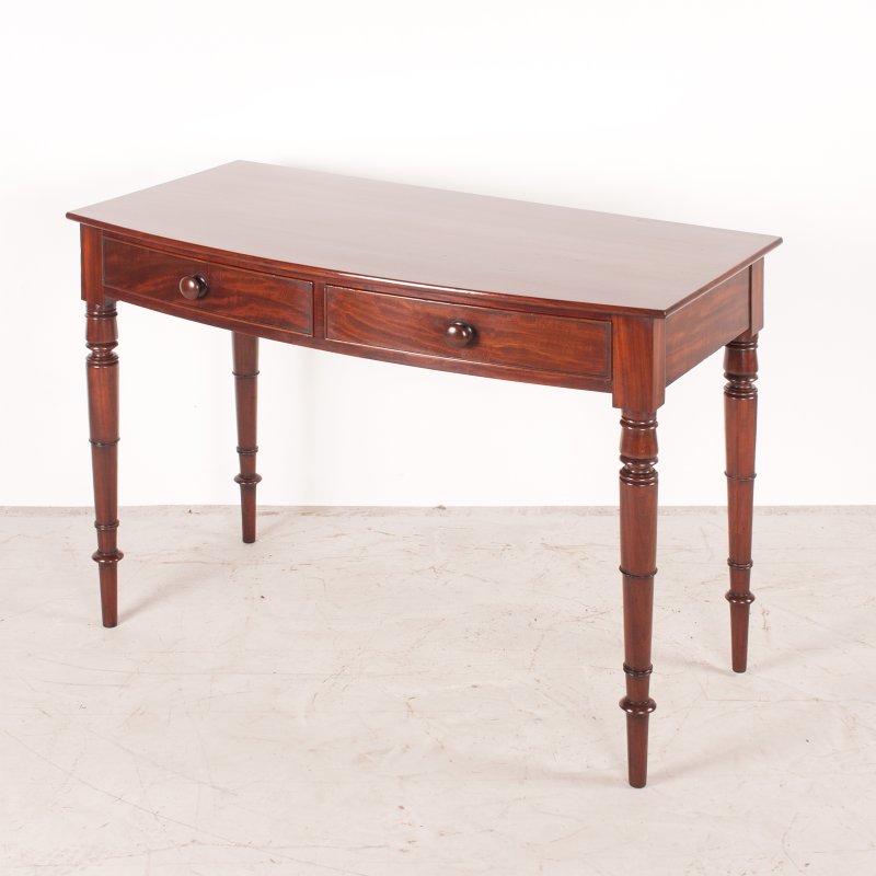 19thC Two Drawer Mahogany Bow Front Side Table - Image 3