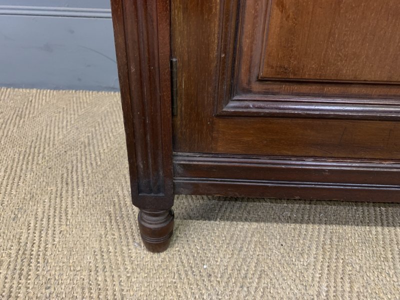 Victorian Mahogany Bookcase - Image 17