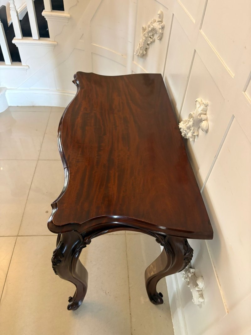 Antique English Victorian Mahogany Serpentine Console Hall Table - Image 6