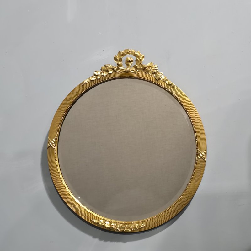 Fine Edwardian Round Gilt Mirror