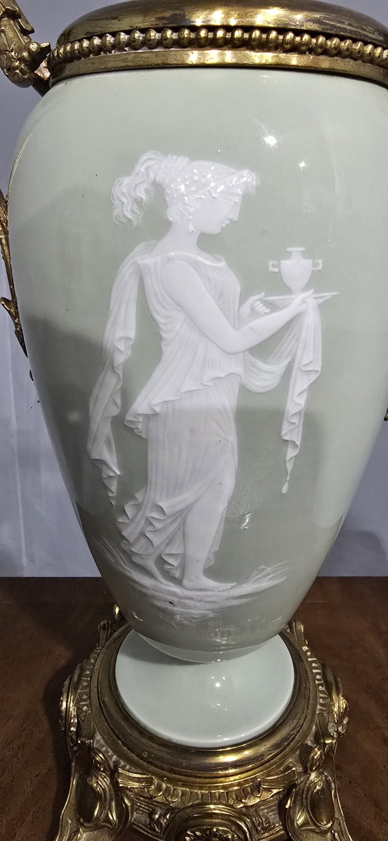 Large French Pate-Sur-Pate Table Lamp - Image 5