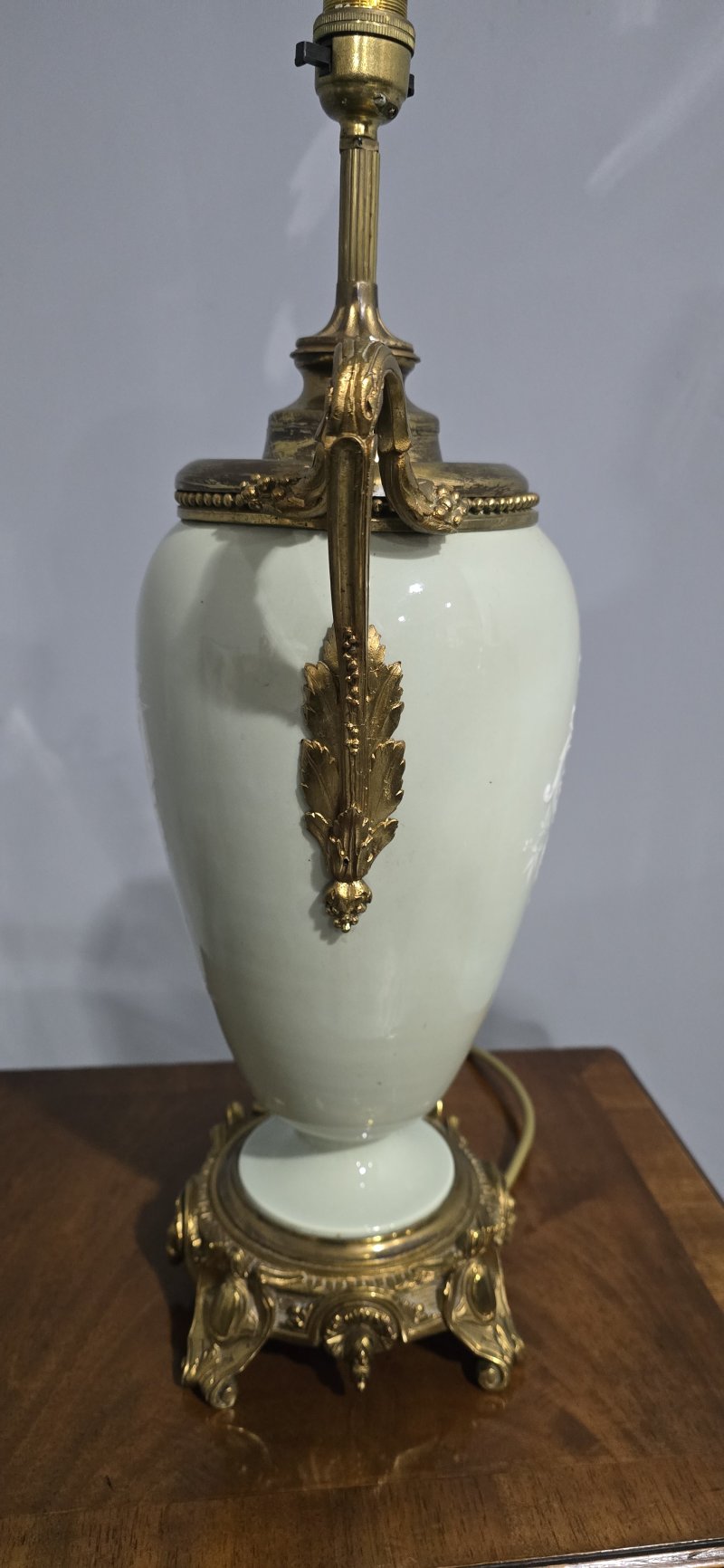 Large French Pate-Sur-Pate Table Lamp - Image 10