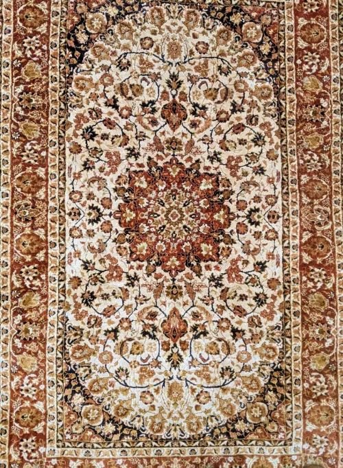 Pretty Kashmir Silk Carpet - Image 2