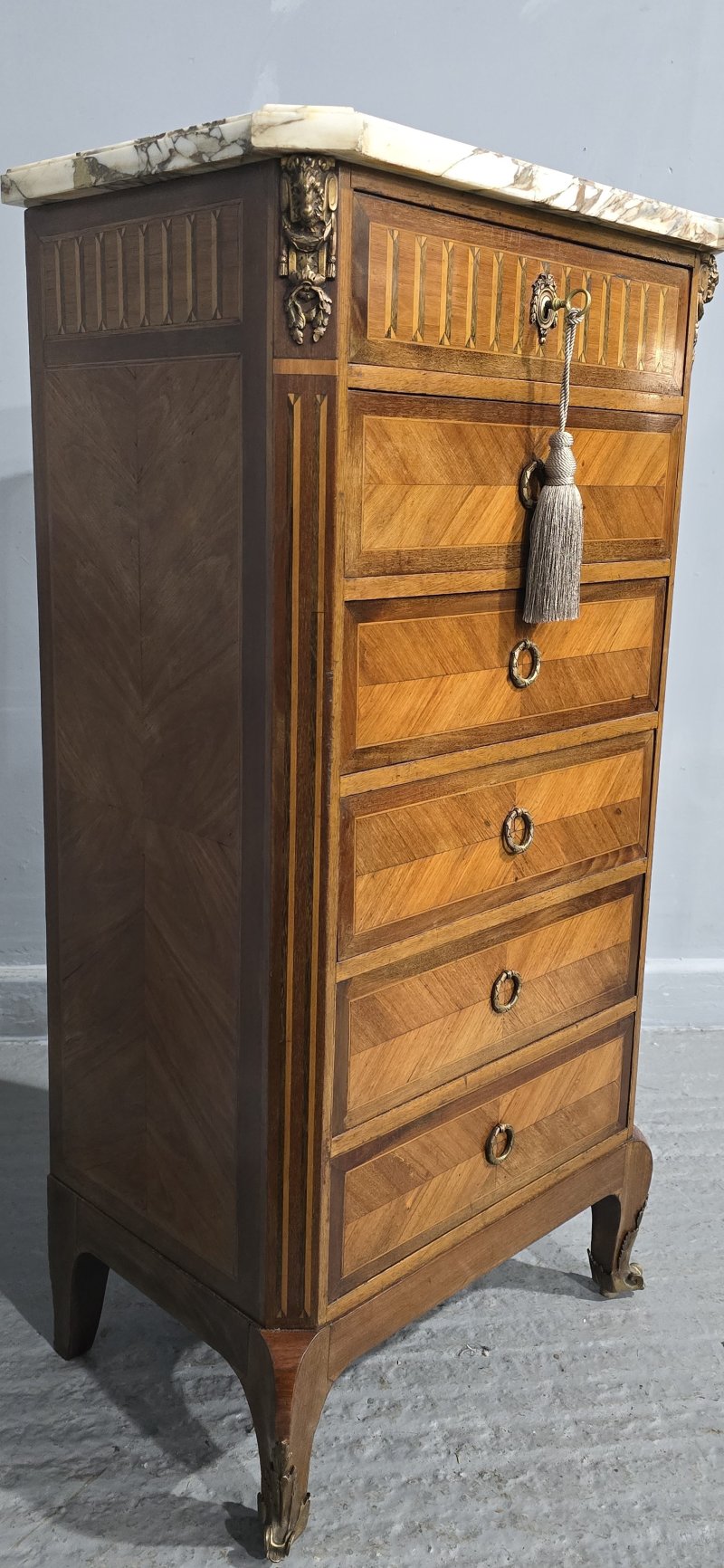 French Bank of Drawers of Small Proportions - Image 9