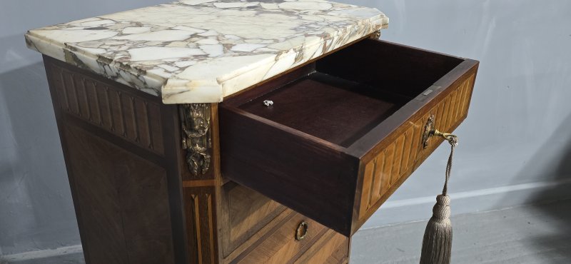 French Bank of Drawers of Small Proportions - Image 11