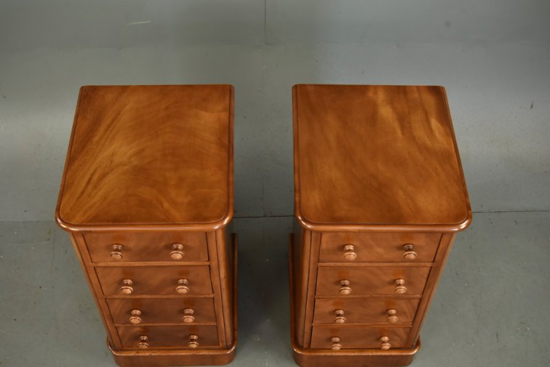 Pair Of Victorian Mahogany Bedside Chests Of Drawers - Image 4