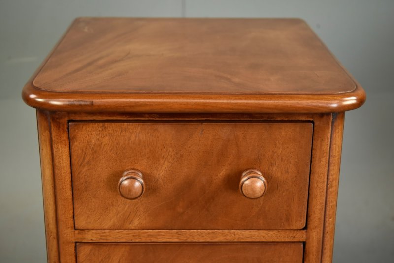 Pair Of Victorian Mahogany Bedside Chests Of Drawers - Image 8