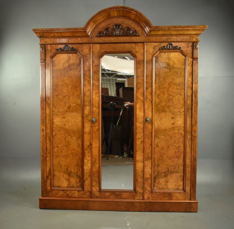 Victorian Burr Walnut Triple Wardrobe Compactom