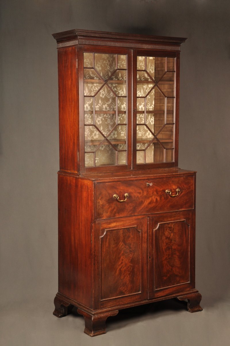 Fine 18th Century Mahogany Secrataire Bookcase - Image 2