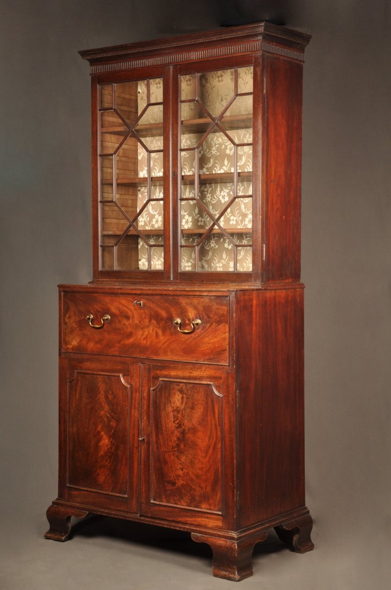 Fine 18th Century Mahogany Secrataire Bookcase - Image 3