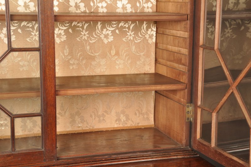 Fine 18th Century Mahogany Secrataire Bookcase - Image 14